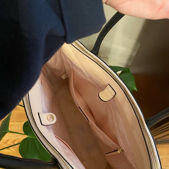 Kate Spade tote - Picture 3 of 5